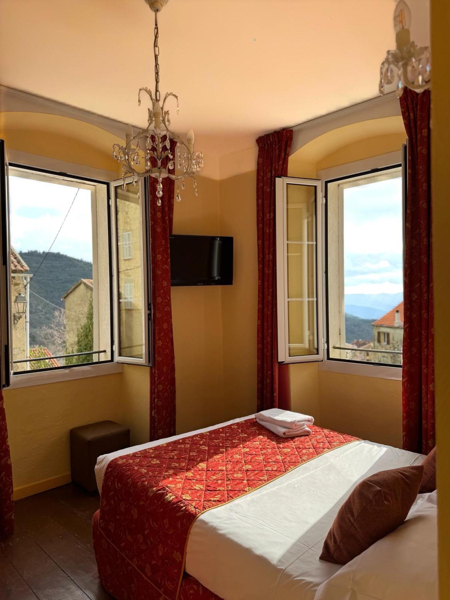 U Palazzu & Hotel Venaco (Corsica)